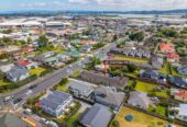 Brick and tile 6 self-contained flats (1x2brm + 5x1brm units) on 1012m2 section, reliable rental income at $127,500pa, Kings College and Otahuhu College just minutes away, close to Royal Auckland Golf Course and quick access to SH20 & SH1, 80 Walmsley Road, Otahuhu, Auckland