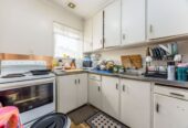Brick and tile 6 self-contained flats (1x2brm + 5x1brm units) on 1012m2 section, reliable rental income at $127,500pa, Kings College and Otahuhu College just minutes away, close to Royal Auckland Golf Course and quick access to SH20 & SH1, 80 Walmsley Road, Otahuhu, Auckland