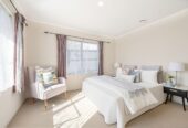Once in 20 years, Owner downsizing, 240m2 5 beds 3.5baths house with double garage on 512m2 section, within walking distance to local schools, including zoning for both Summerland Primary and Western Heights School. With Henderson and Lincoln Road amenities just a short drive away, 48 Basra Drive, Henderson, Auckland
