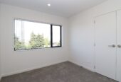For rent, 4 beds 2 baths townhouse with garage, Available on Fri 1st May, 45 Observation Green, Hobsonville, Auckland