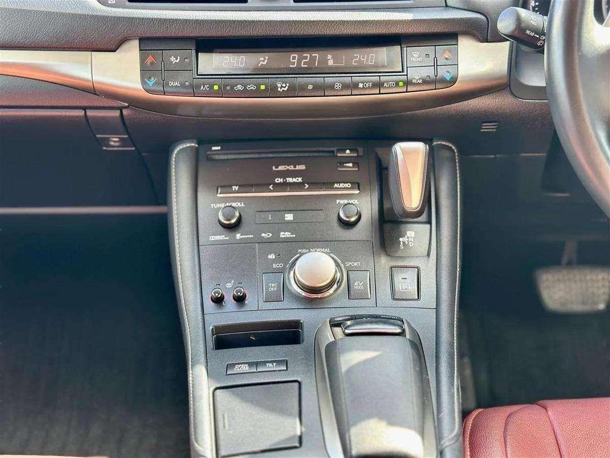 2014 Lexus CT 200h HYBRID Hatchback Automatic, Black, 5 seats, Petrol, 1,797 cc, 101,913 km
