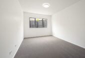 Sea views, 308 m2 Home and income on 539m2 section, upstairs 3 beds (3 ensuites) 3.5 baths kitchen and lounge, downstairs 3 beds ( 1 ensuite) 2 baths granny, double garage, Zoned for sought-after Hobsonville School and Hobsonville Point Secondary School, and just moments from local parks, shops, cafes, restaurants, ECE centres, and supermarkets, easy motorway access, 20 Bannings Way, Hobsonville, Auckland