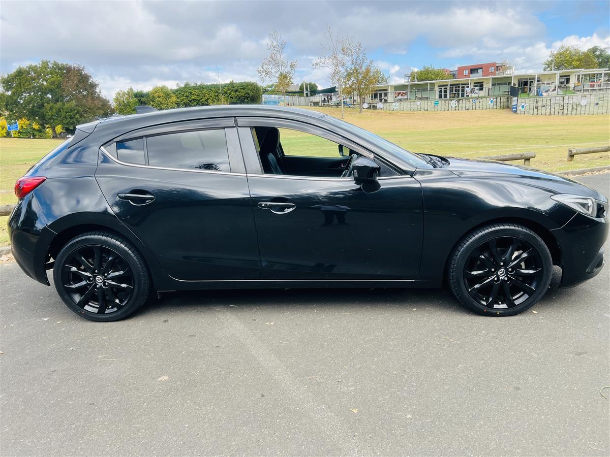 2014 Mazda Axela SALE Hatchback Automatic, Black, 5 seats, Petrol, 2,000 cc, 62,639 km,