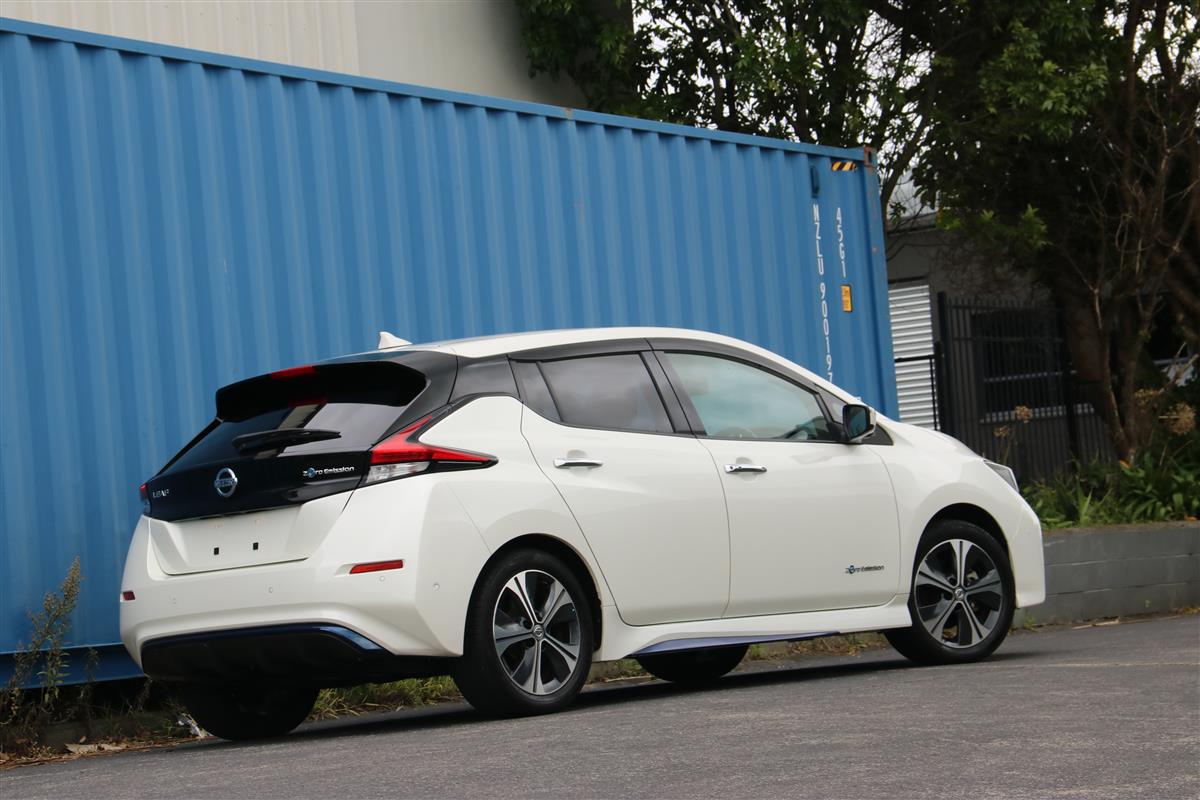 2018 Nissan Leaf G Anniversary Edition Hatchback Automatic, White, 5 seats, Electric, 53,500 km