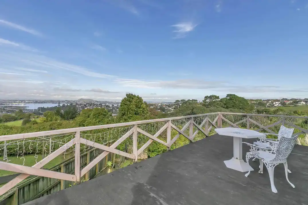 With RC for 5 standalone homes, 5 beds 2 baths house on 1108m2 section, With Royal Oak Shopping Centre and Onehunga Mall nearby, along with quality schooling and amenities, easy motorway access, currently rented, 0.9 km to Royal Oak Intermediate School, 47 Herd Road, Hillsborough, Auckland