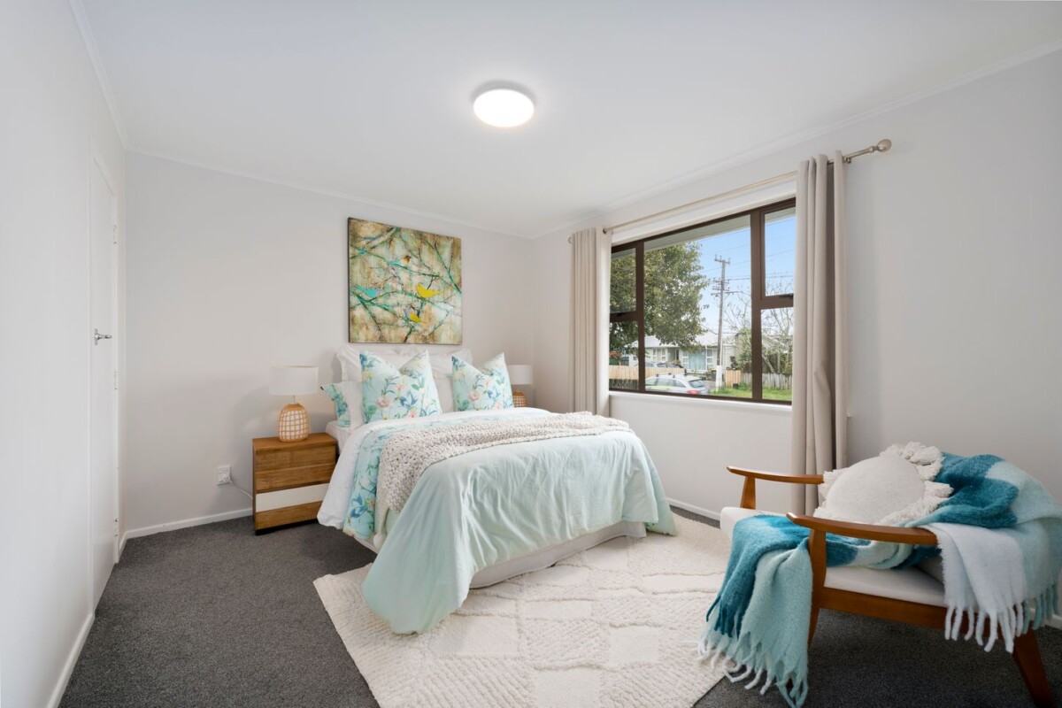 Home and income on 716m2 section, 3 beds 1 bath main home + standalone 2 beds ( 1 bed plus 3.2m x 2.6m flexi room) 1 bath minor dwelling, currently rented With a combined return of $1,135 per week, near schools, parks, shops, and transport routes, 50 Barrys Road, Glendene, Auckland