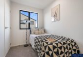 10-Year Master Build Guarantee, Brandnew 3 beds 2.5 bath home with car park, close to LynnMall Shopping Centre, cafes, gyms, Bunnings, The Warehouse, supermarkets, restaurants, 4/16 Binsted Road, New Lynn, Auckland