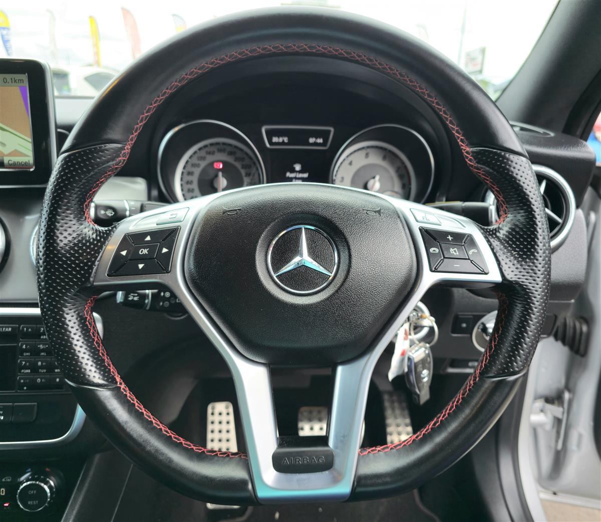 2014 Mercedes-Benz CLA 250 **Cruise Control**Half Leather Seats**Memory & Electric Seats**Factory Mags**Reversing Camera** Sedan Automatic, 5 seats, Silver, Petrol, 1,991 cc, 71,598 km