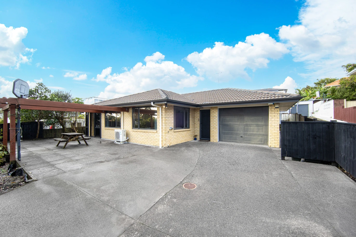 Brick and tile 3 beds 2 baths house with garage and sunroom on 348m2 section, close to the village, Blockhouse Bay Primary, 27A Exminster Street, Blockhouse Bay, Auckland