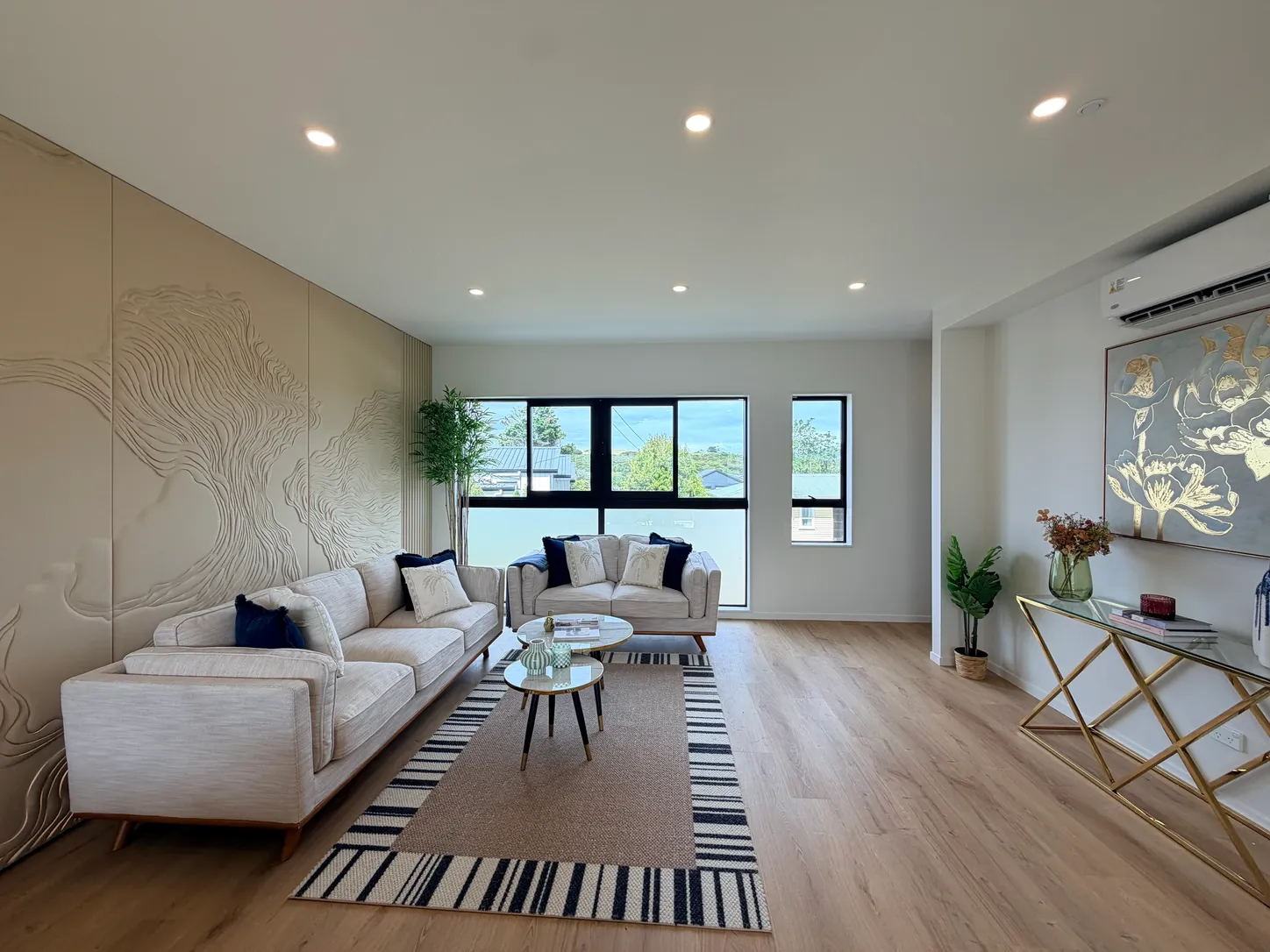 160m2 Brandnew freehold 3 beds + an office/possible 4th room, 2.5 baths home with garage, Flexible ground-floor space ideal for a home office or extra living area, no body corporate fees, close to Sylvia Park, motorway access, 4/14 Keate Place, Mount Wellington, Auckland