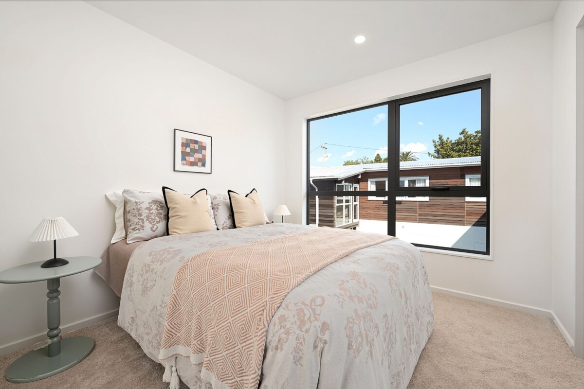 Brandnew standalone 4 beds 2.5 baths home with garage, move-in ready, Just a short drive to Lincoln Road amenities, supermarkets, schools, multiple dining options, and motorway access, 334C Swanson Road, Ranui, Auckland