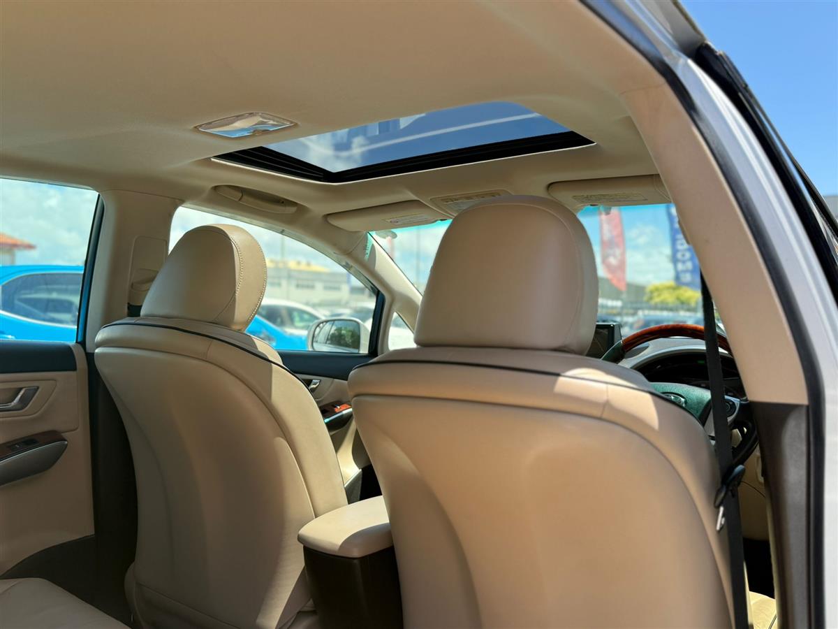 2013 Toyota Sai **Sunroof**Cruise Control**Leather Seats** Sedan Automatic, Silver, 5 seats, Hybrid, 2,362 cc, 95,730 km