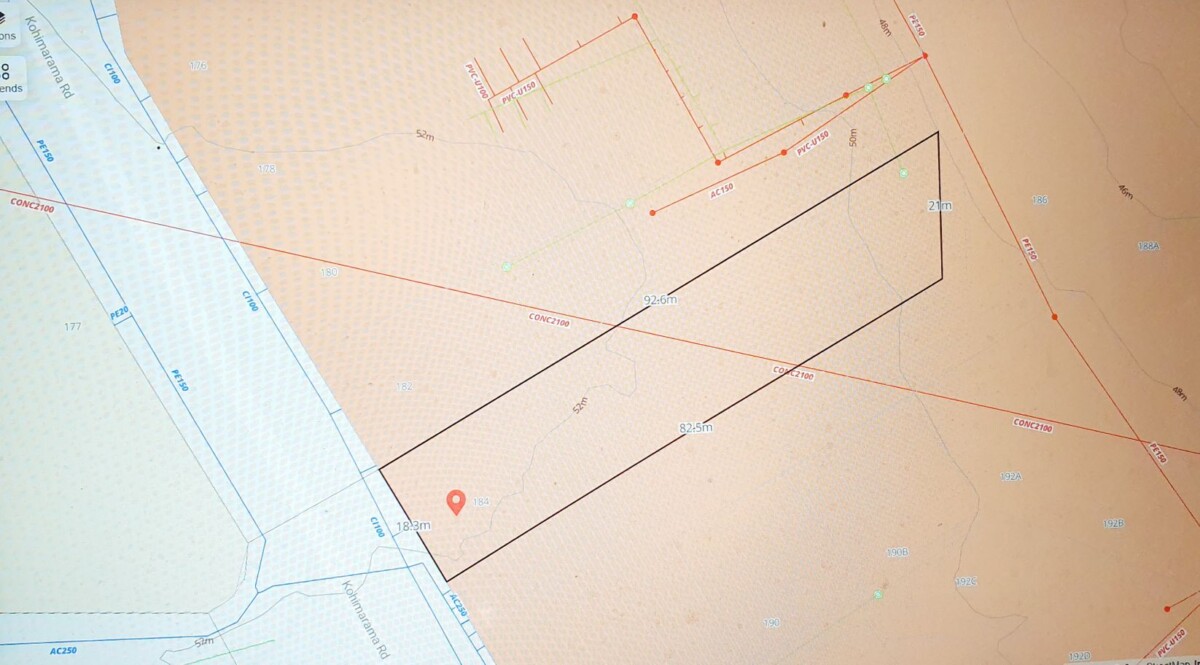 1604m2 site, 6 beds 3.5 baths house with double garage and self-contained flat and tennis court , heated pool and sea views, enjoy it or subdivide without resource consent into another two app 300m2 section {subject to surveyor confirmation) to build two prestige new home, but still keep the original premium home on app 1000 m2 land, 184 Kohimarama Road, Kohimarama, Auckland