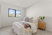 2 kitchens, 296m2 5 beds 3.5 baths house with double garage and 2-beds granny on 378m2 section, close to local parks, shopping amenities, zoned for Ormiston Primary, Ormiston Junior College, and Ormiston Senior College, 3 Hing Street, Flat Bush, Auckland