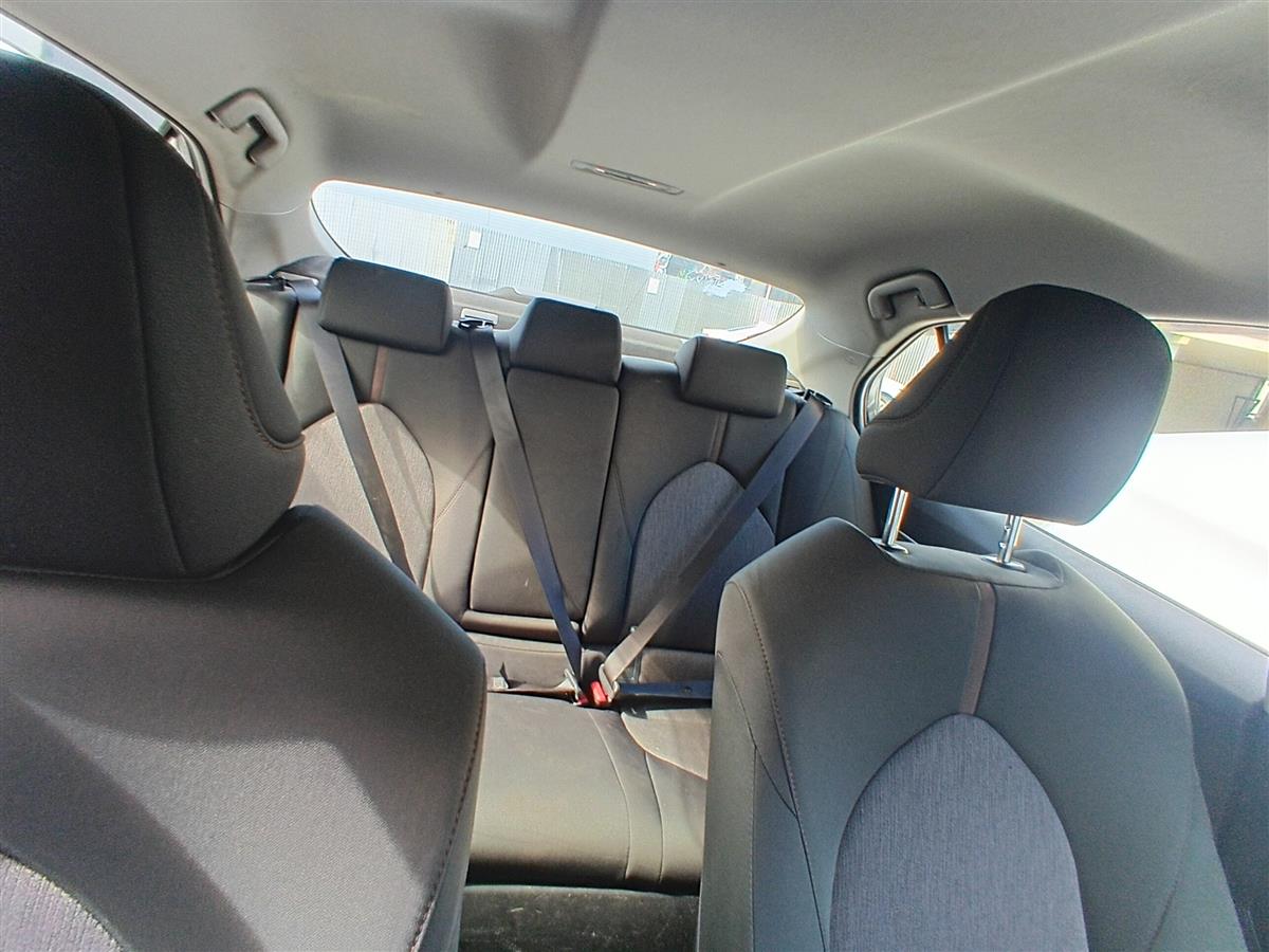 2020 Toyota Camry HYBRID Sedan Automatic, Silver, 5 seats, Hybrid, 2,500 cc, 110,128 km