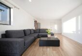 361m2 6 beds 4.5 baths house with double garage and 2-beds granny on 434m2 section, positioned on the border of Massey and Westgate, you’re just minutes from local schools, shopping and dining at Westgate and NorthWest, easy motorway access, 32 McWhirters Farm Lane, Massey, Auckland