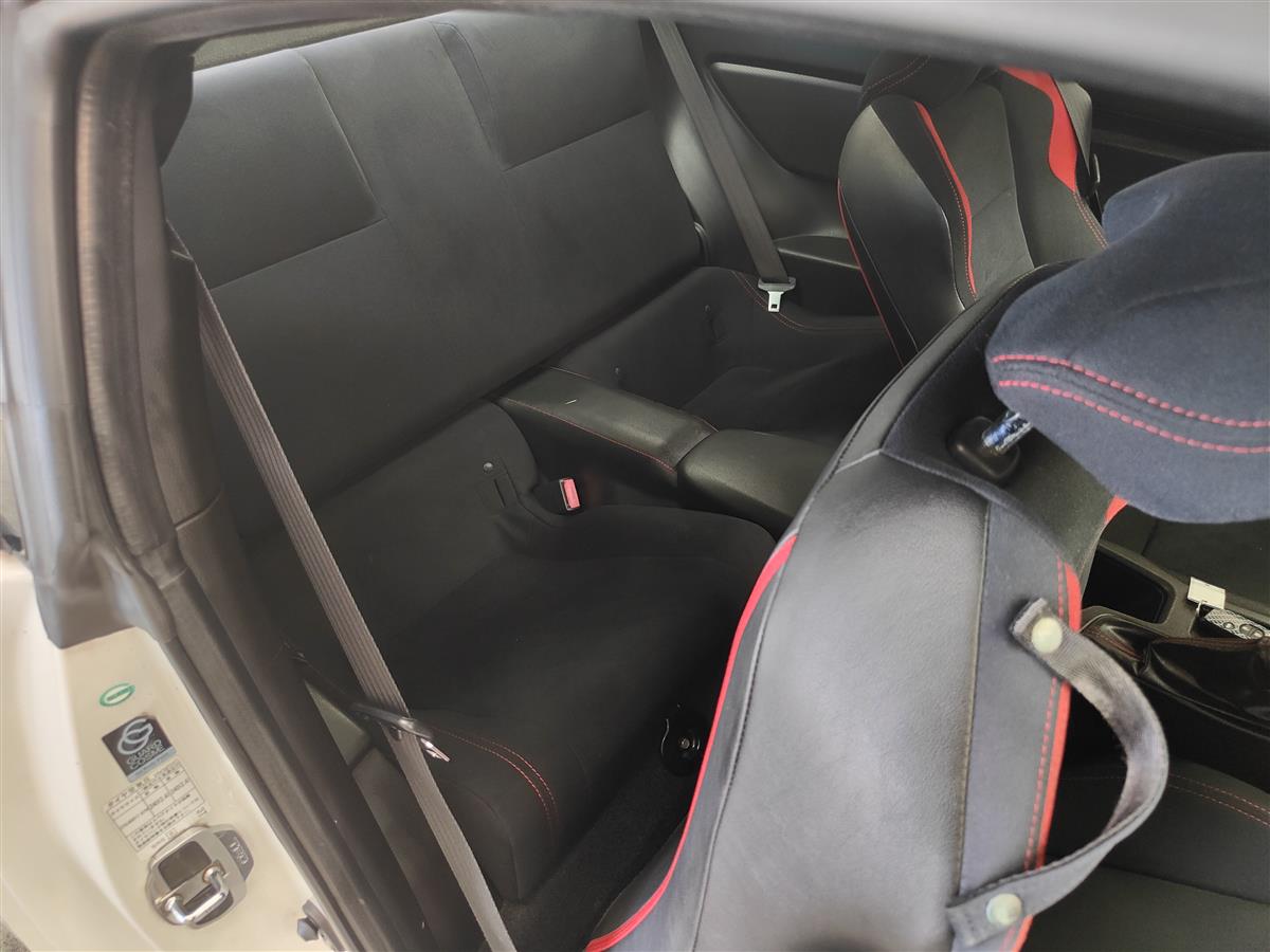 2012 Toyota 86 GT/REVERSE CAEMRA/HKS MUFFLER Coupe Automatic, White, 4 seats, Petrol, 2 doors, 1 owner, 2,000 cc, 79,129 km