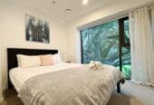Auckland Girls’ Grammar school zone, 47m2 Freeholdand fully furnished 2 beds 1 bath 1 car park apartment with park views, within walking distance to Sky Tower, Aotea Centre, universities, and all key amenities. B03/369 Queen Street, City Centre, Auckland
