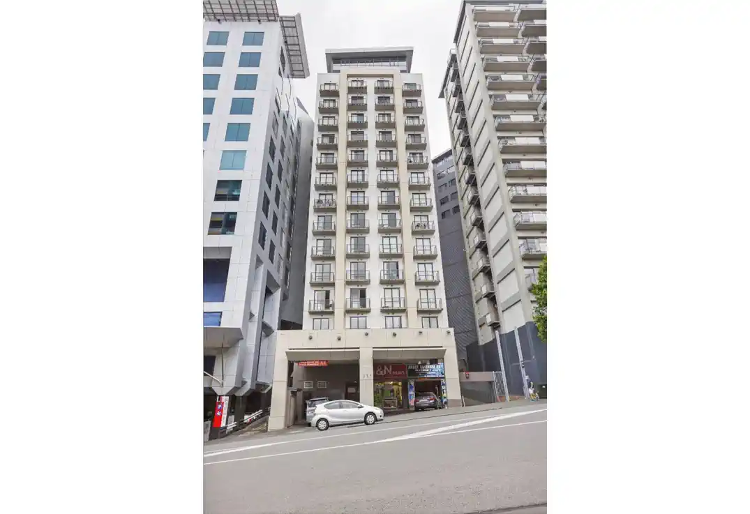 Double Grammar school zone, Freehold 2 beds 1 bath apartment, 51m2 plus a spacious balcony, 1.1 km to Auckland Girls’ Grammar School, 1.7 km to Auckland Grammar, 911/76 Wakefield Street, City Centre, Auckland