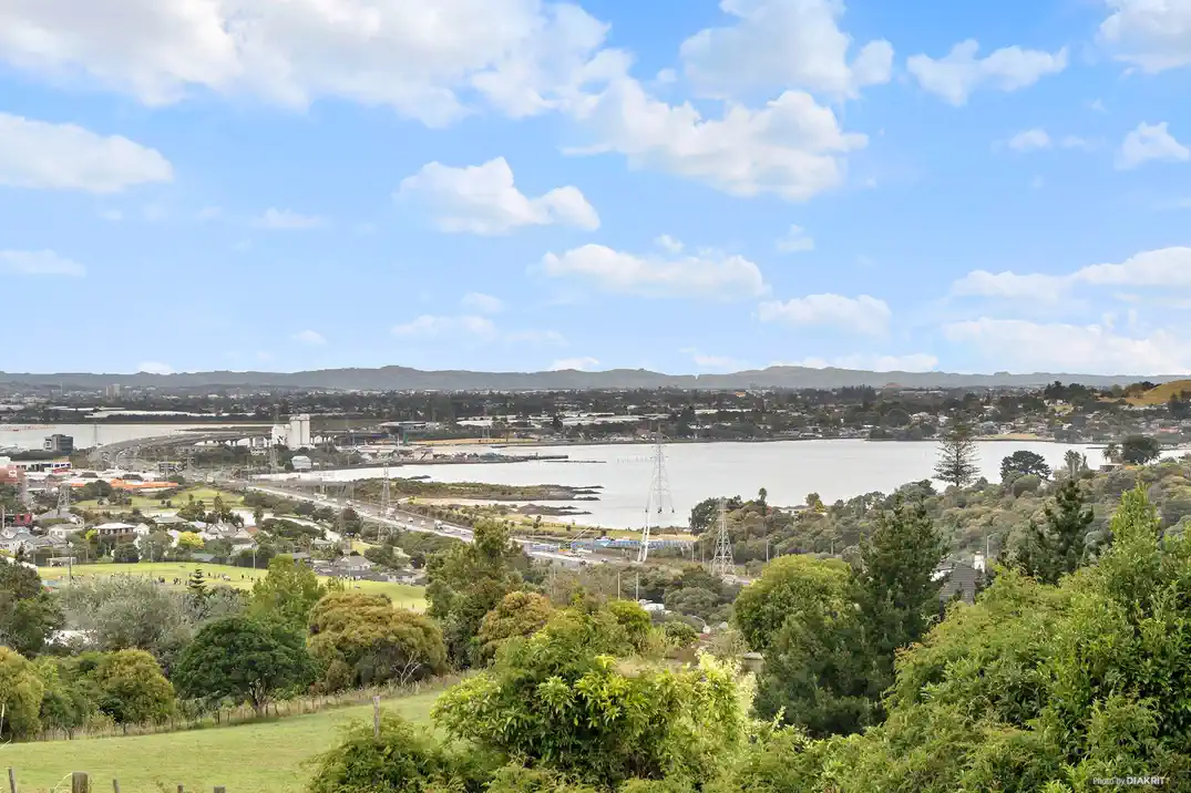 With RC for 5 standalone homes, 5 beds 2 baths house on 1108m2 section, With Royal Oak Shopping Centre and Onehunga Mall nearby, along with quality schooling and amenities, easy motorway access, currently rented, 0.9 km to Royal Oak Intermediate School, 47 Herd Road, Hillsborough, Auckland