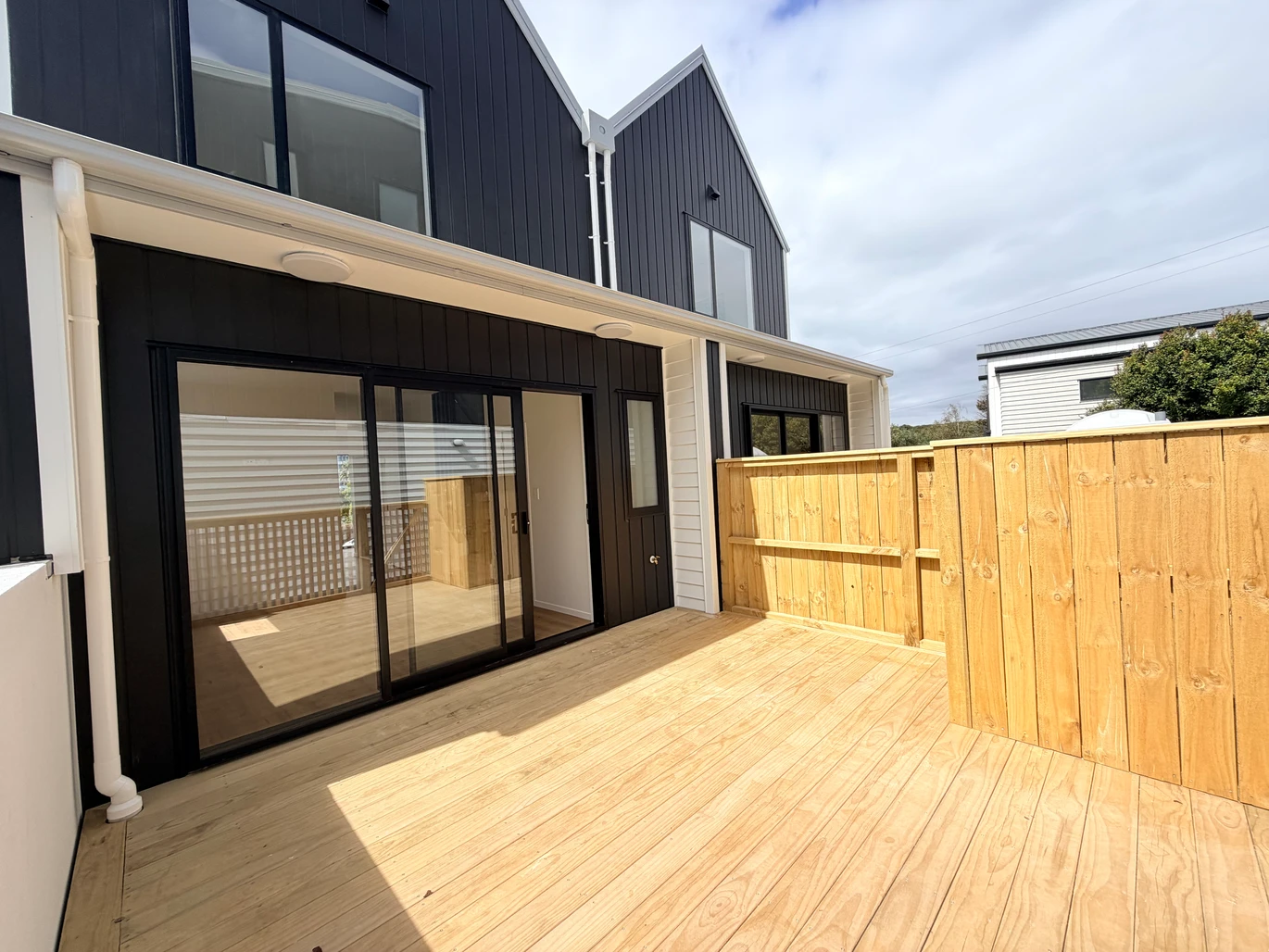 10-Year Master Build Guarantee, Brandnew freehold 3 beds 2.5 baths home with garage, no body corporate or society fees, close to Sylvia Park shopping centre, Lot 4/14 Keate Place, Mount Wellington, Auckland