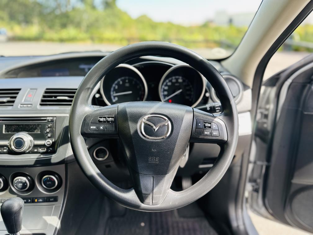 2013 Mazda Axela SPORTS !! ALL NEW TYERS !! Sedan Tiptronic, Silver, 5 seats, New Import, Petrol, 1,500 cc, 73,163 km