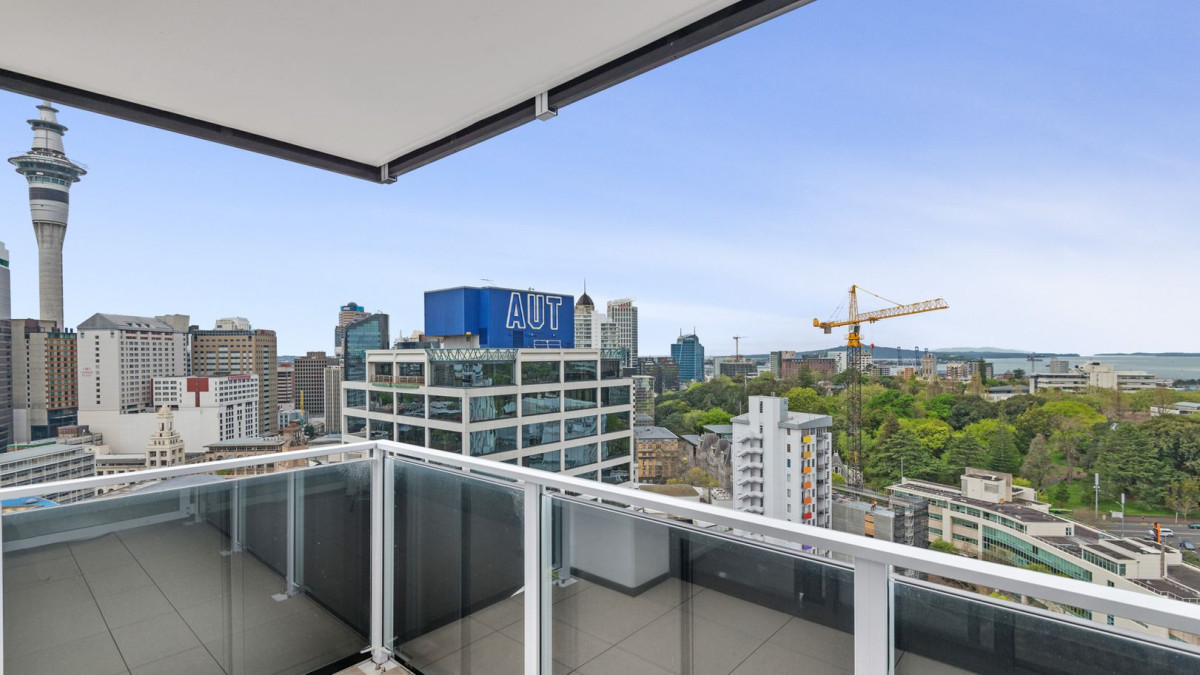 Double Grammar school zone, 62m2 Freehold 2 beds + 1 Flexi room 2 baths apartment, zoned for Auckland Grammar and Auckland Girls Grammar school, Queens Residences, built to the new building code, provides peace of mind, lifestyle, and convenience. 2005/8 Airedale Street, Auckland Central, Auckland
