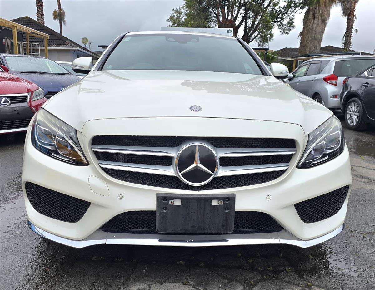2015 Mercedes-Benz C 200 **Push Start**Cruise Control**Fully Leather & Electric Seats**Reversing Camera** Sedan Automatic, 5 seat, Petrol, 1,991 cc, 69,134 km