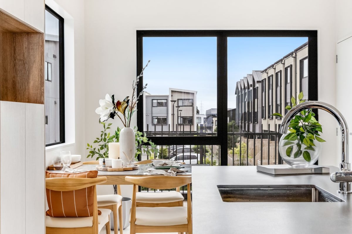 10-Year Master Build Guarantee, 3 beds 2 baths home with garage, m0ve-in ready, Minutes to Sylvia Park (shopping centre, Easy motorway access, Close to parks, schools & local amenities, (2 Bed + Study | 2 Bath | 1 Carpark – From $680,000, 3 Bed | 3 Bath | 1 Carpark – From $795,000, 4 Bed | 2.5 Bath | Garage + OSP – From $900,000,Mount Wellington, Auckland