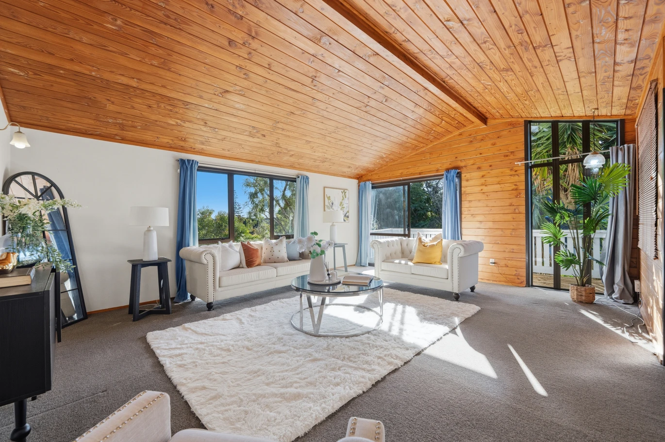 1009m2 section, 2 beds 1 bath house with carport, close to shools, shopping centres, zoned for Howick Intermediate, Owairoa School, Howick College, Star of the Sea School, and Sancta Maria College, 15 Baird Street Howick, Auckland