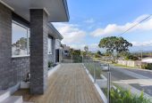 Macleans College zone, 190m2 3 beds 2 baths house with double garage, close to Mellons Bay Beach , MacDonald Walkway and Mcleay Reserve, Howick Village, zoned for Mellons Bay School, Bucklands Beach Intermediate, and Macleans College, 2/9 Colmar Road, Mellons Bay, Auckland