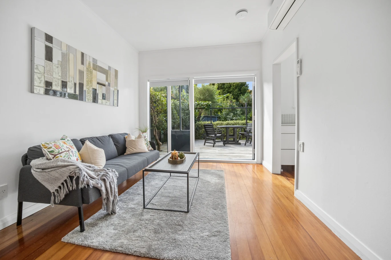 Brick and tile 2 beds 1 bath duplex home with a private backyard on 503m2 section, zoned for Waterview School, Avondale Intermediate and Avondale College, close to shops, public transport, motorway access, parks and scenic walkways, 9 Oakley Avenue, Waterview, Auckland