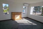 For rent, 2 beds 1 bath house with garage, Available from 28th May, 1/64 Weymouth Road, Manurewa, Auckland