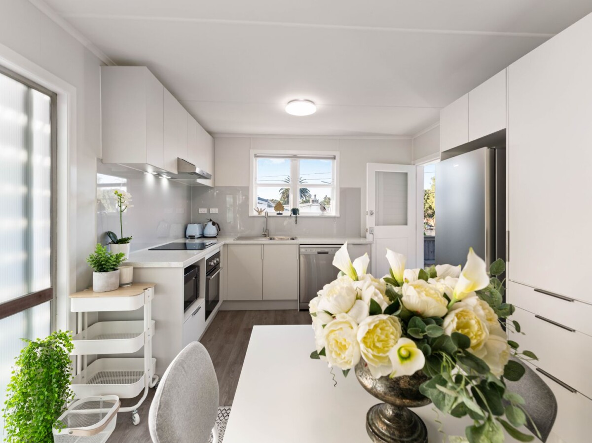 Must sell, Owners moving to Cambridge, Renovated 3 beds 1 bath house with garage on 690m2 section, The location is family-friendly with schooling close by, while still being well connected to transport, shops, 24 Cobham Crescent, Kelston, Auckland