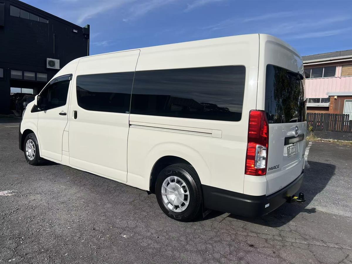 2023 Toyota Hiace ZX MB 2.8DT/6AT Van Automatic, 12 seats, Minibus, Diesel, 2,755 cc, 66,125 km