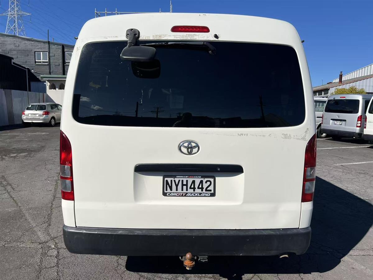 2012 Toyota Hiace Mini Bus Van Automatic, 10 seats, 4 doors, Tow Bar, Petrol, 2,693 cc, 136,947 km