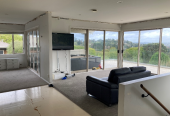 Mortgagee sale, 5 beds 4 baths house with double garage on 8094m2 section, close to Ormiston and Manukau shoppingcentres, motorway access, 378 Redoubt Road, Totara Park, Auckland