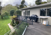 Mortgagee sale, 5 beds 4 baths house with double garage on 8094m2 section, close to Ormiston and Manukau shoppingcentres, motorway access, 378 Redoubt Road, Totara Park, Auckland