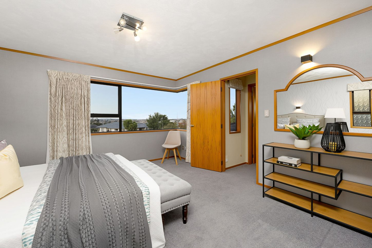 2 Kitchens, Home and Income on 660m2 section, 278m2 brick and tile 5 beds 3 baths house with double garage and 1-bed granny, close to local schools, parks, and public transport, easy access to motorway access, shops, 65 Rhinevale Close, Henderson, Auckland
