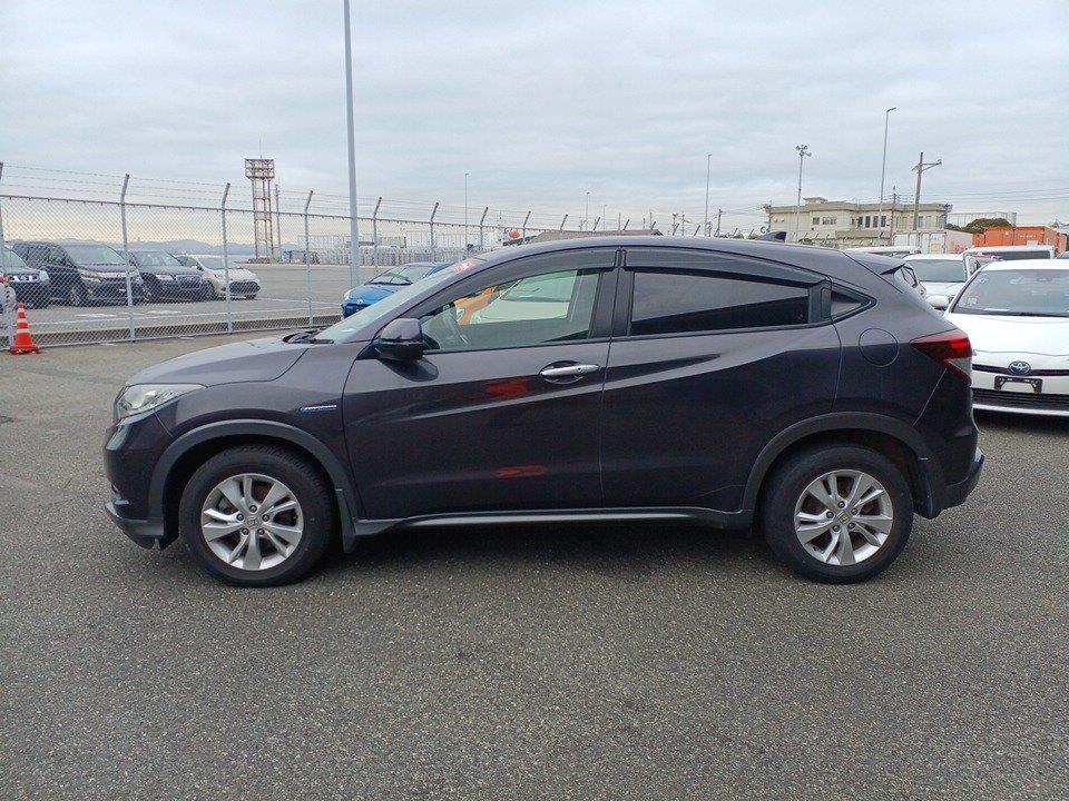2015 Honda Vezel Hybrid Station Wagon Automatic, Grey, 5 seats, New Import, 1,490 cc, 97,264 km