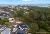 217m2 5 beds (2 ensuites) 3.5 baths house with double garage on 3.4m2 section, 1 ensuite ground floor, minutes from the village, close to the coast, zoned for Blockhouse Bay Primary School, Blockhouse Bay Intermediate, Lynfield College, and St Dominic’s Catholic College, 42 Connell Street, Blockhouse Bay, Auckland