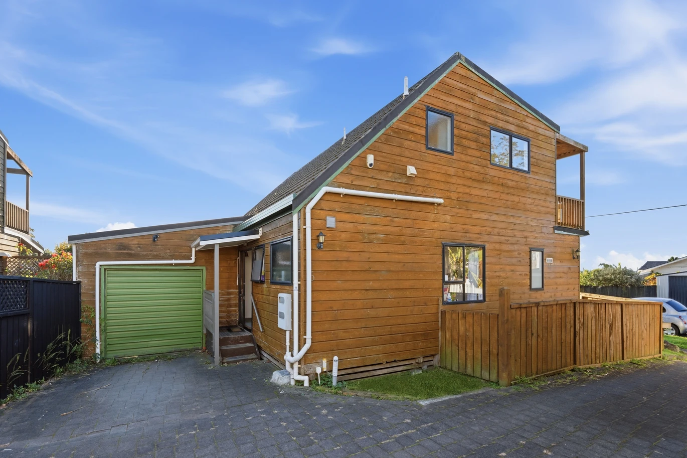 140m2 4 beds 2 baths house with garage, close to schools, reserves, motorway access, 5/12 Alverston Street, Waterview, Auckland