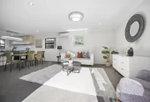 Standalone 4 beds 2.5 baths home with garage, close to schools, shopping centres, parks, easy motorway access, 52B Kimpton Road Papatoetoe, Auckland