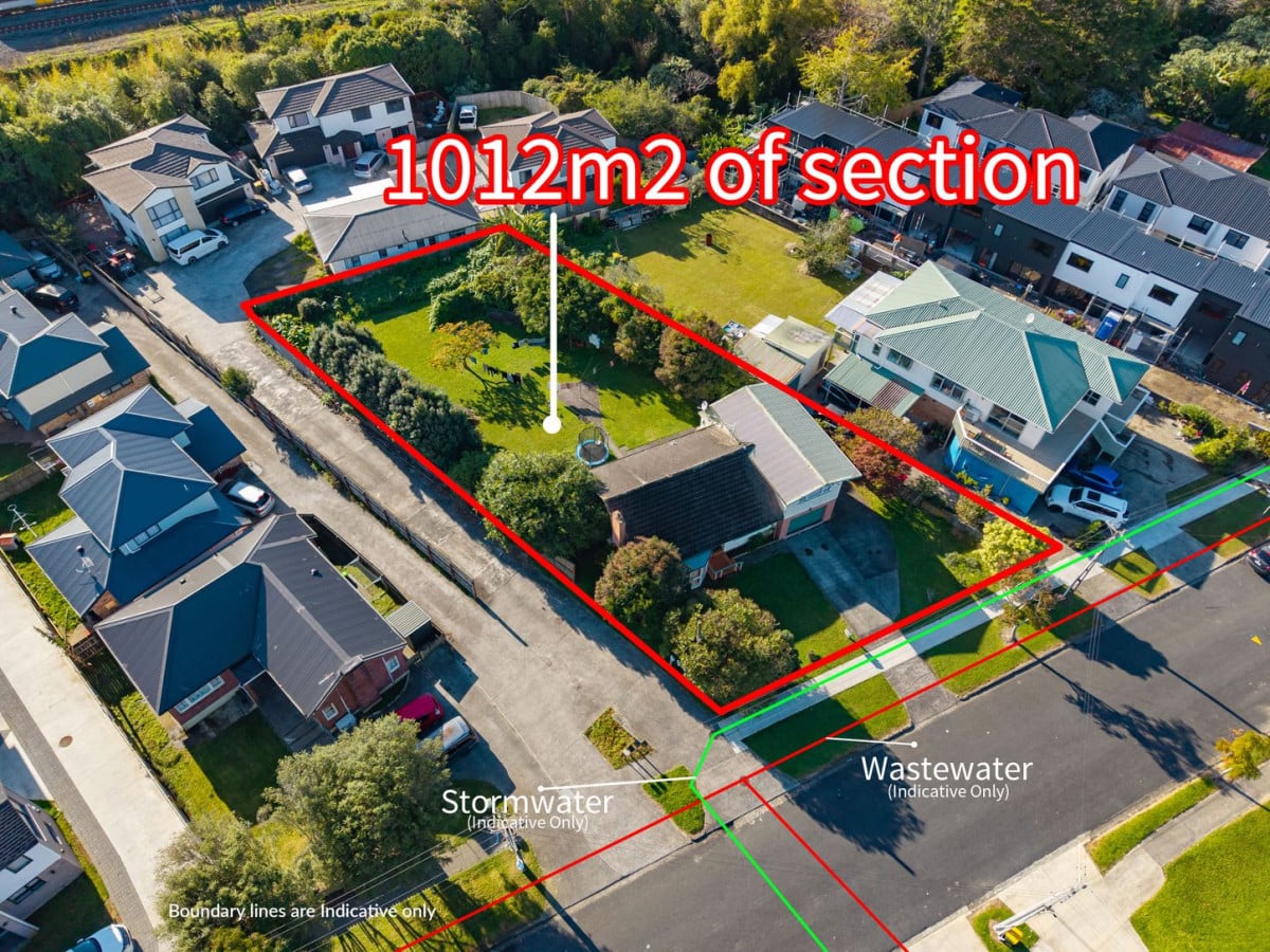 Vender says Sell, 1012m2 section, 3 beds 2 baths house with garage, close to schools, shops, supermarket, train station, In zone for popular Papatoetoe West School, Kedgley Intermediate and Aorere College, 40 Ashlynne Avenue, Papatoetoe, Auckland