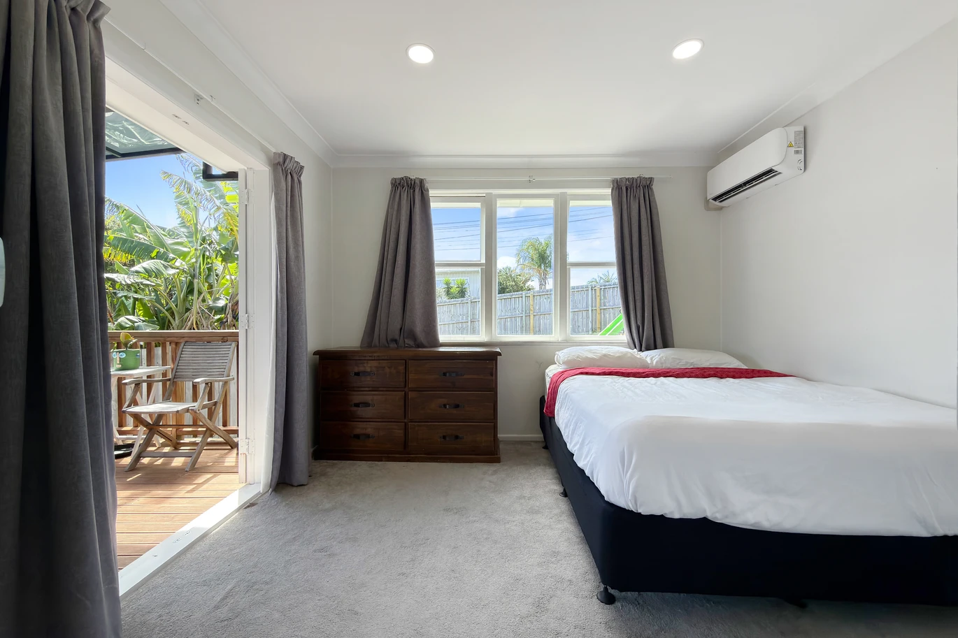 3 beds 1 bath house with garage on 342m2 section, Downstairs rumpus room with generous storage, close to schools, Lynn Mall, Zoned for Arahoe Primary School, Green Bay High School and Blockhouse Bay Intermediate, 8 Gilliam Street New Lynn, Auckland