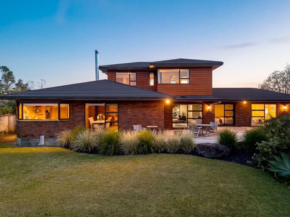 2 Kitchens, Home and Income on 660m2 section, 278m2 brick and tile 5 beds 3 baths house with double garage and 1-bed granny, close to local schools, parks, and public transport, easy access to motorway access, shops, 65 Rhinevale Close, Henderson, Auckland