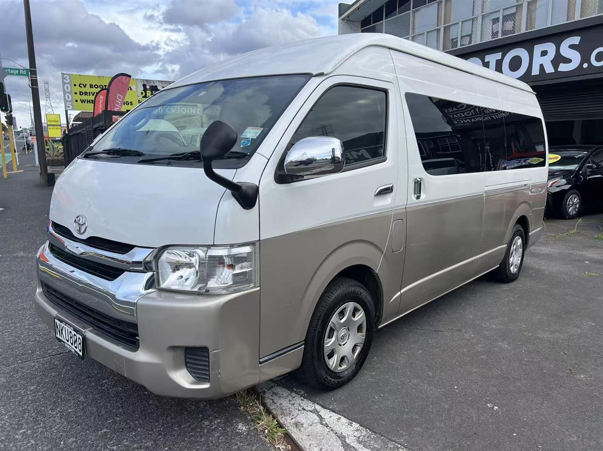 2017 Toyota Hiace Van Automatic, 10 seats, Minibus, Petrol, 2,690 cc, 149,093 km