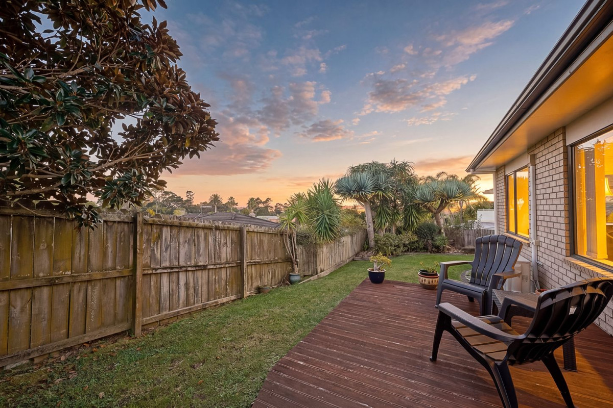 160m2 Brick and tile 3 beds 2 baths house with double garage on 547m2 section, within the desirable Western Heights School zone and close to local shops, parks, public transport, and the amenities of Henderson and Lincoln Road, 9 San Ignacio Court, Henderson, Auckland