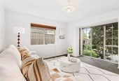 190m2 Standalone 3 beds 2 baths house with double garage, close to to Botany Town Centre and Meadowlands Shopping Centre, zoned for Cockle Bay School, Somerville Intermediate and Howick College, 1/8 Alicia Road, Somerville, Auckland