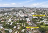 Mt Albert Grammar School zone, 4 beds + 3 flexi room 4 baths house on 1290m2 section, Walking distance to Eden Park, Dominion Road local restaurants, supermarkets, bus stations and Kingsland Train station, 4KM to Auckland CBD & Universities, 1 Onslow Road, Mount Eden, Auckland